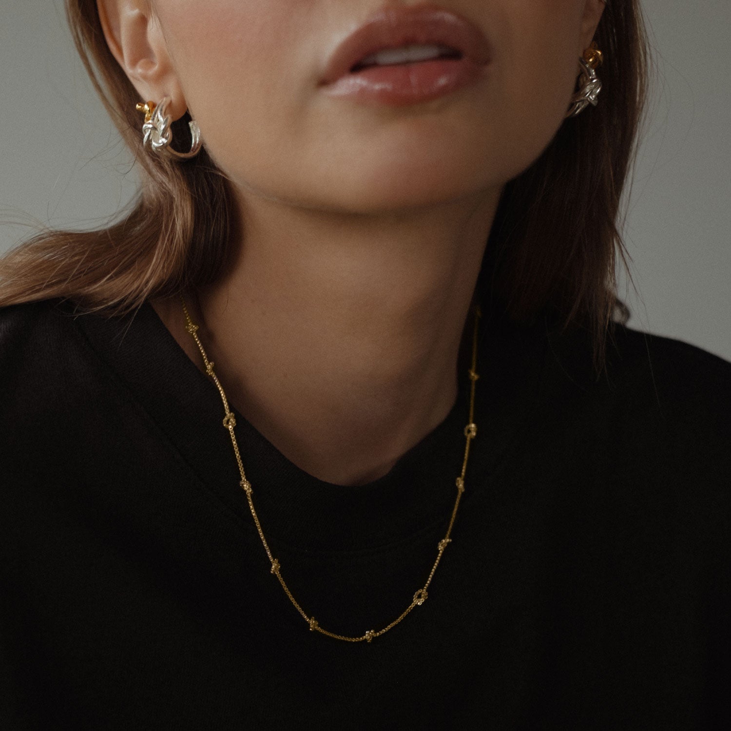 TWIST PENDANT NECKLACE - PLATED GOLD