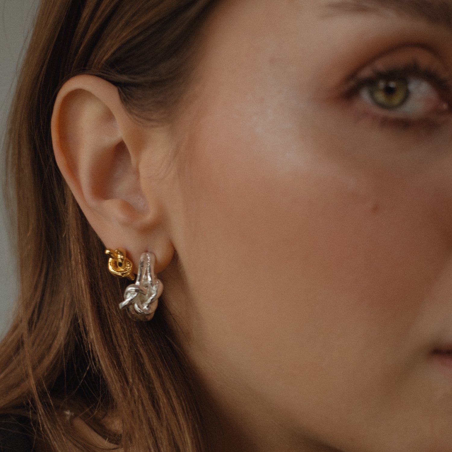 MINI TWIST EARRINGS - PLATED GOLD