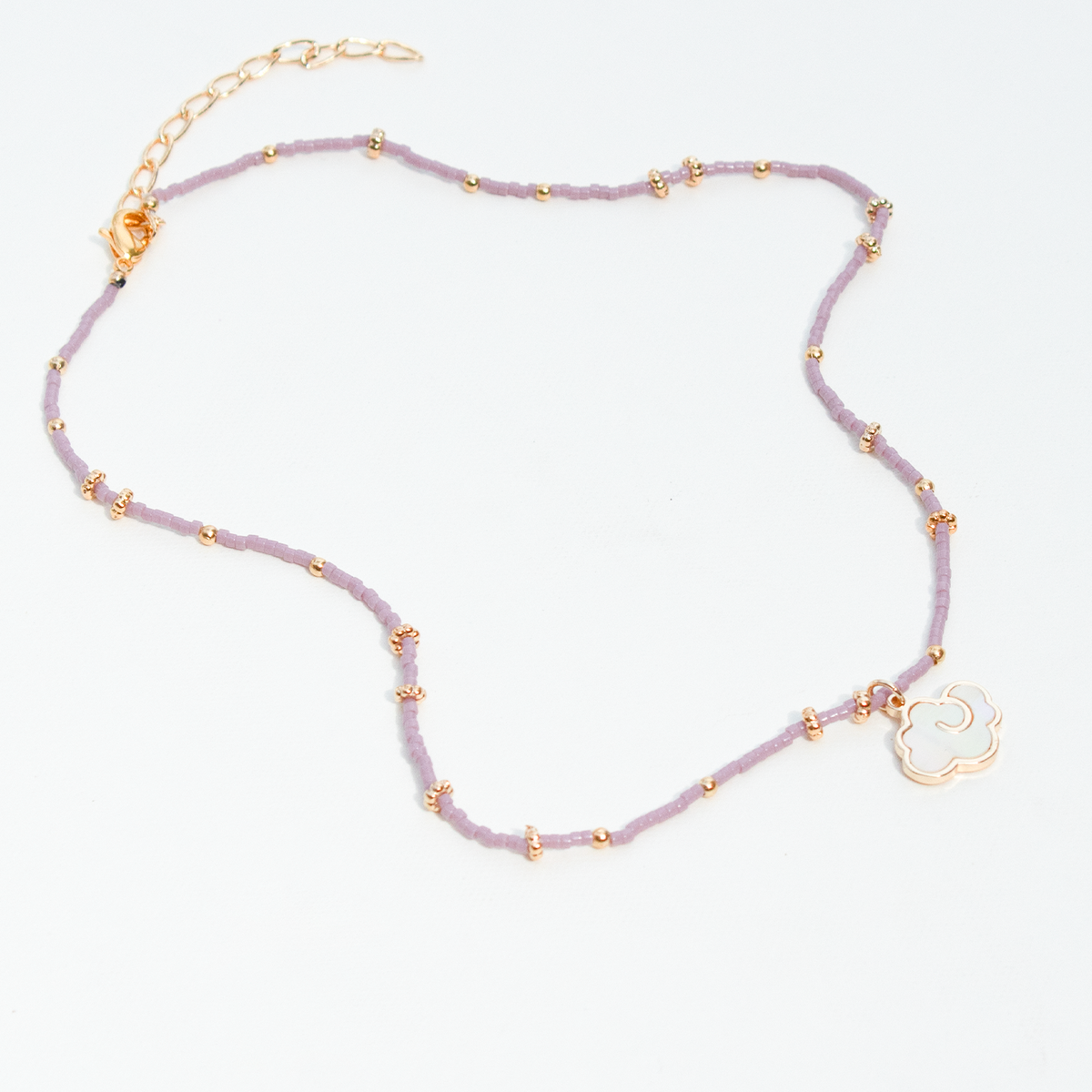 COLLAR CORTO NEBULA LILA