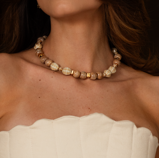 COLLAR ROYAL SYMBOL