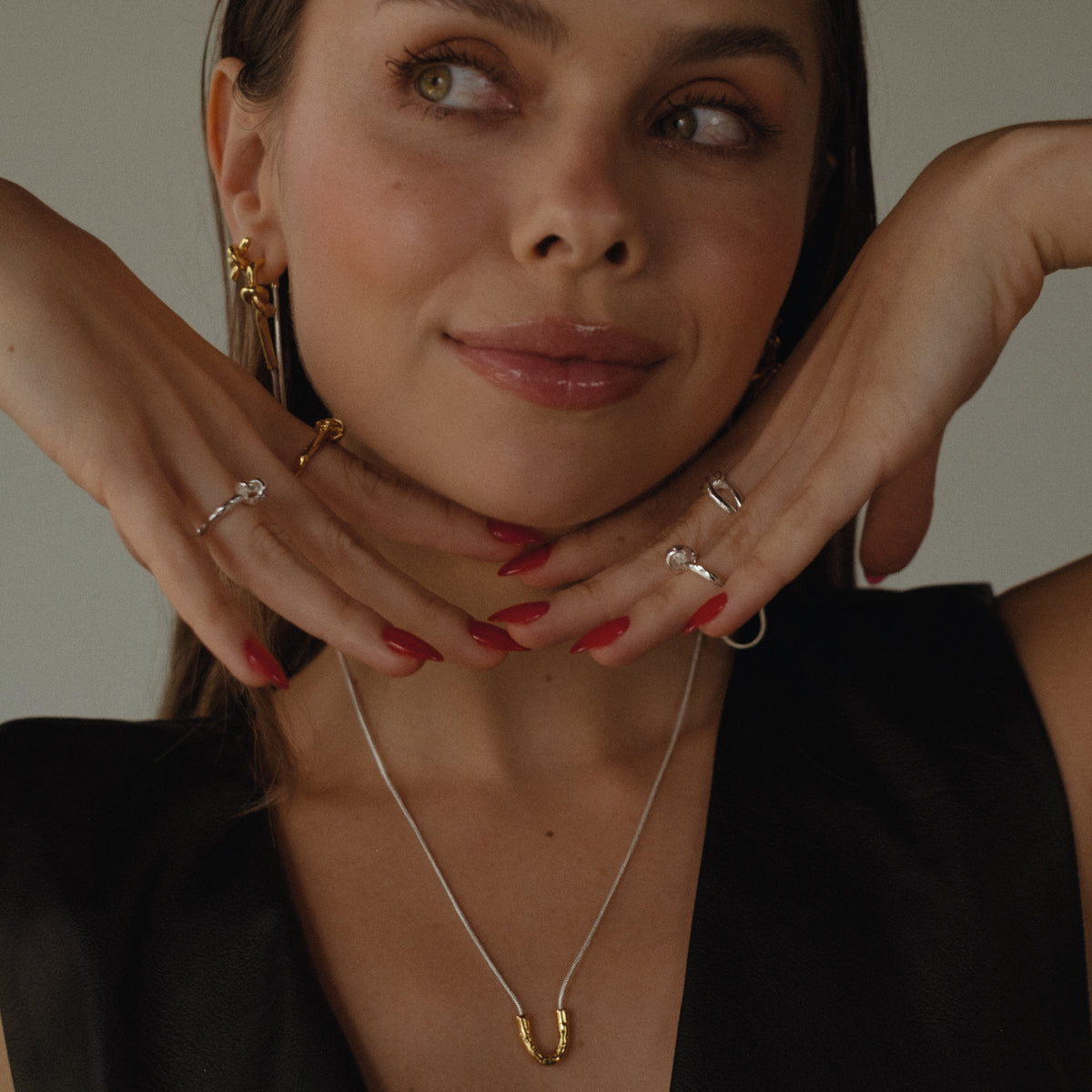 HORSESHOE NECKLACE - GOLD & SILVER