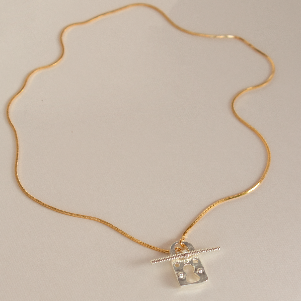 COLLAR CORTO KEY LOOK