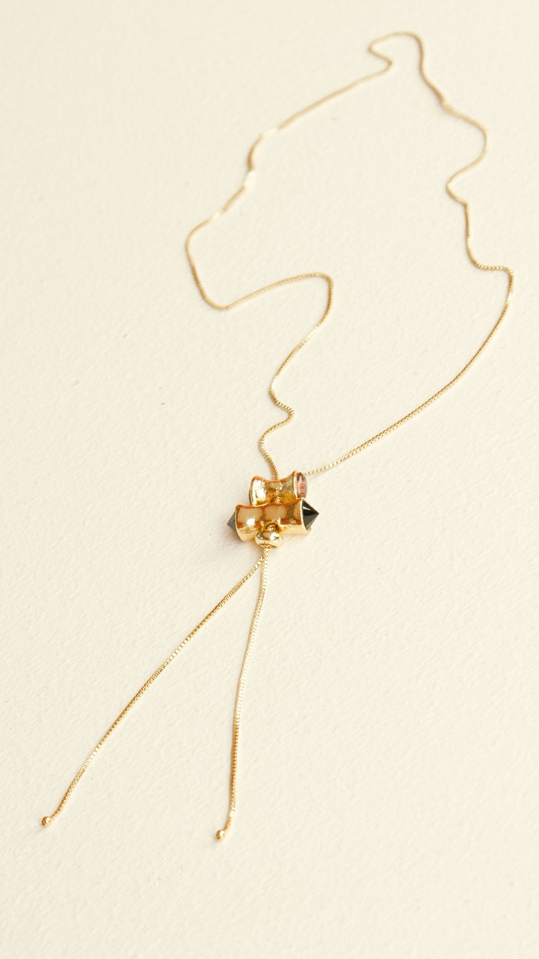 COLLAR SALAMUNDRA