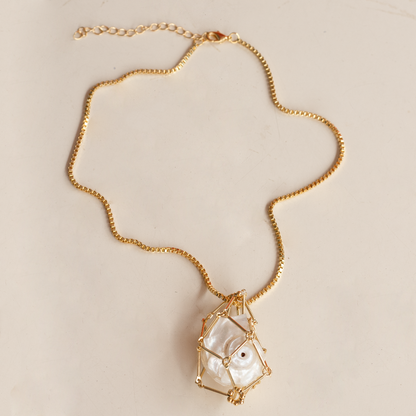 COLLAR SPIRAL CREST