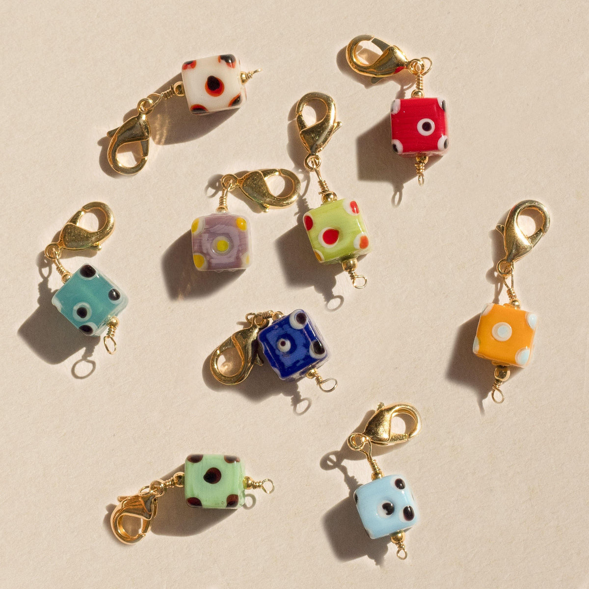 SQUARE CHARM - Pajarolimon Colombia